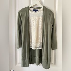 ✨2/$40✨  Old Navy + Weavers Girls’ Cardigan and Blouse set